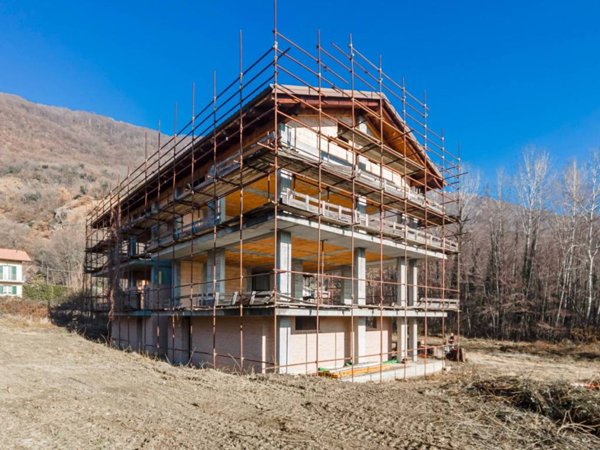 intera palazzina in vendita a Caprie in zona Novaretto