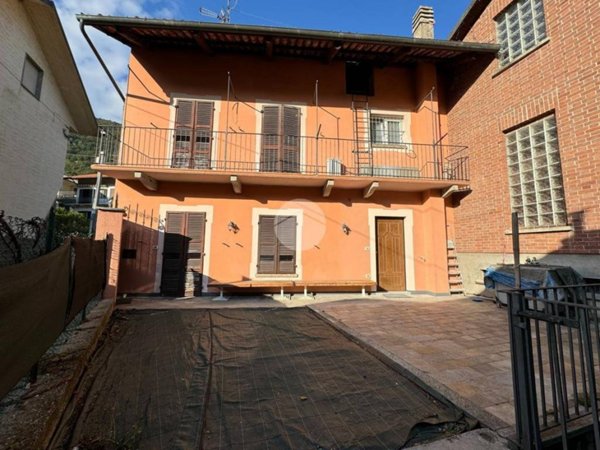 casa indipendente in vendita a Caprie in zona Novaretto