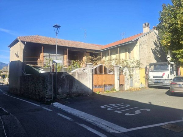 casa indipendente in vendita a Caprie in zona Novaretto