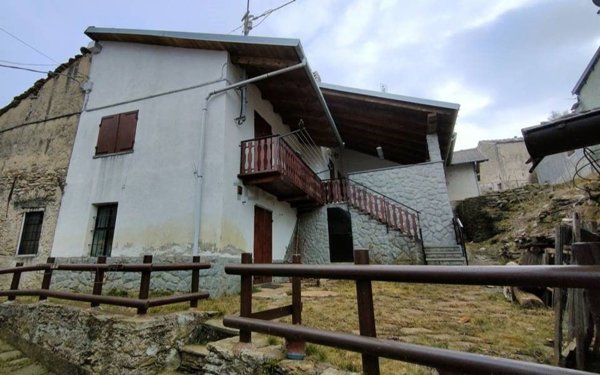 casa indipendente in vendita a Caprie