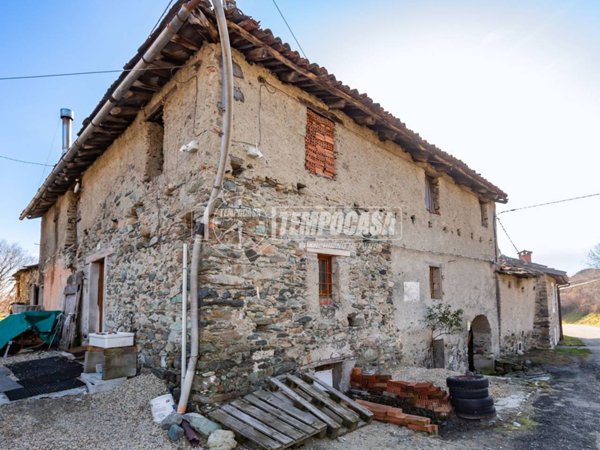 casa indipendente in vendita a Caprie