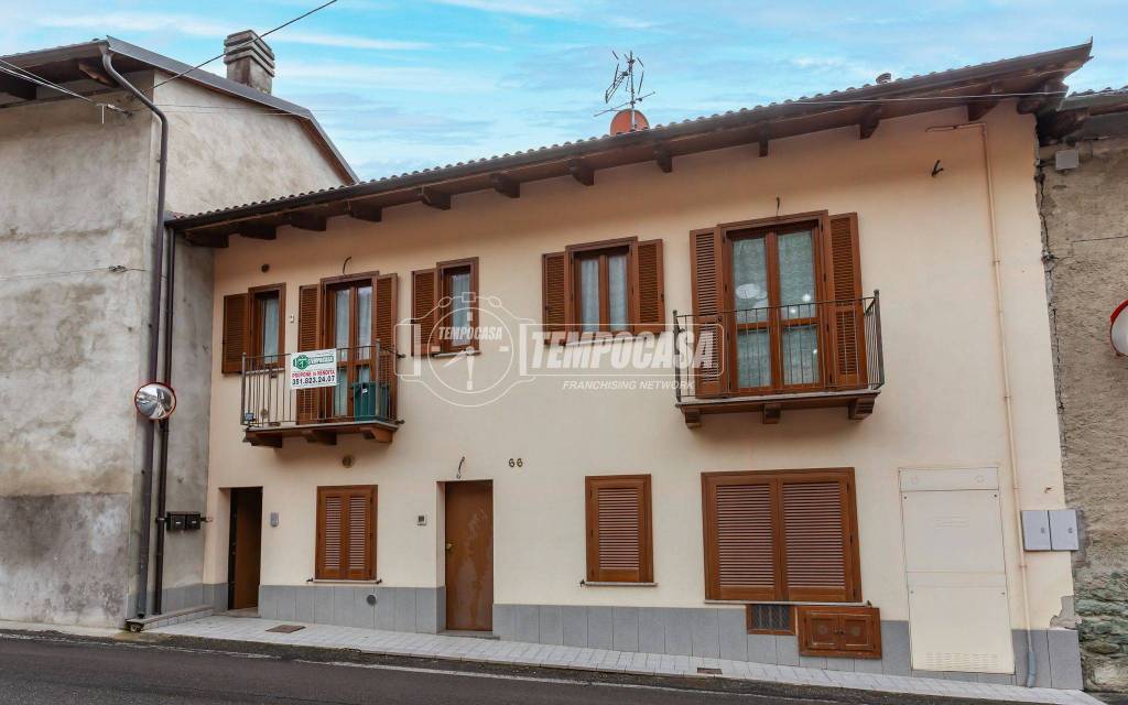 appartamento in vendita a Caprie in zona Novaretto