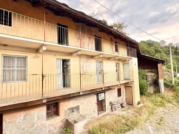 casa indipendente in vendita a Caprie in zona Novaretto