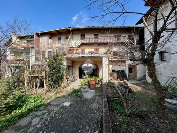 casa semindipendente in vendita a Caprie in zona Novaretto