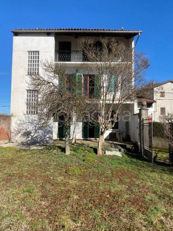 casa indipendente in vendita a Caravino in zona Masino