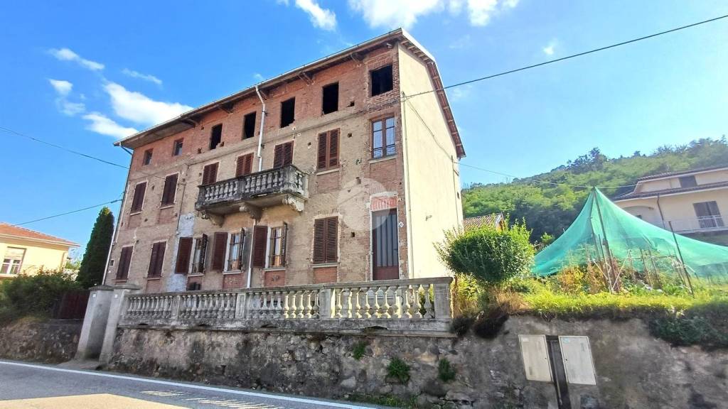 appartamento in vendita a Caravino in zona Masino