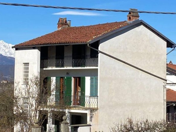 casa indipendente in vendita a Caravino in zona Masino