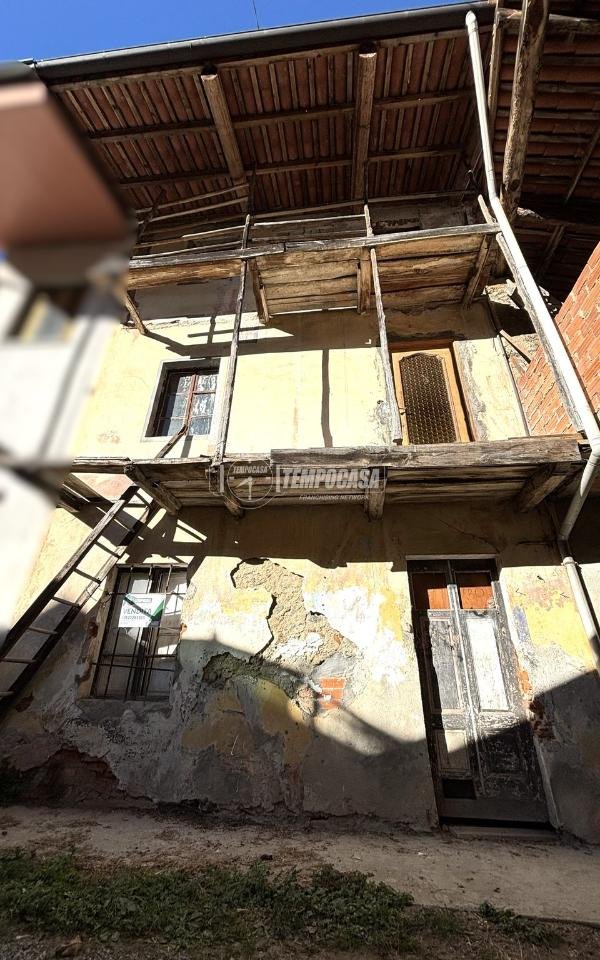 casale in vendita a Caravino