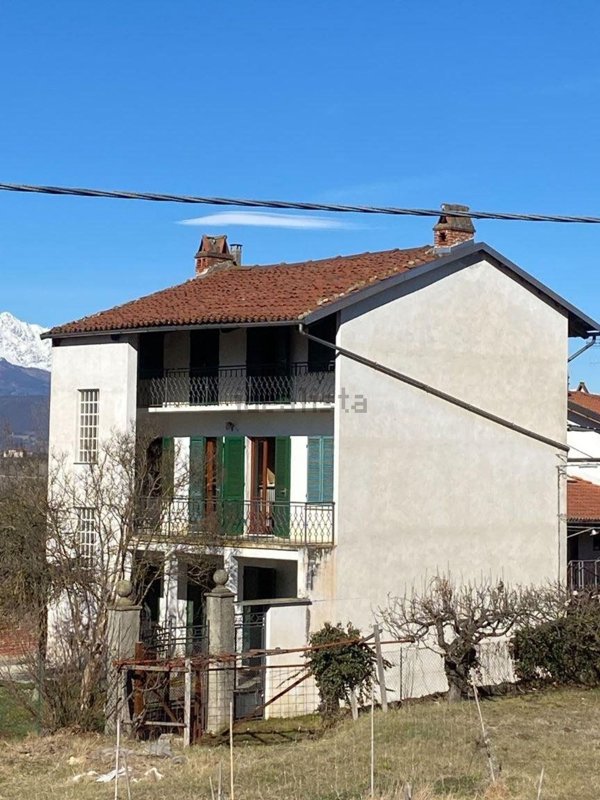 casa indipendente in vendita a Caravino in zona Masino