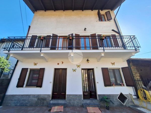casa indipendente in vendita a Caravino in zona Masino