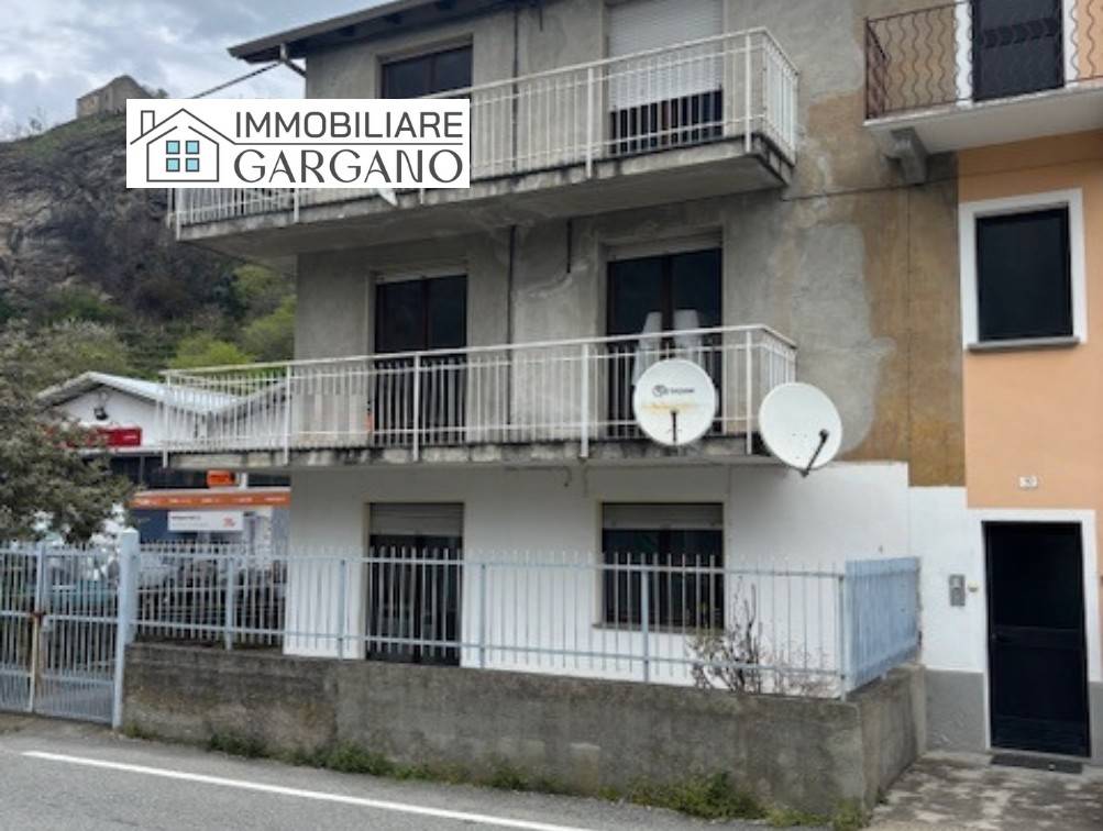 casa indipendente in vendita a Carema