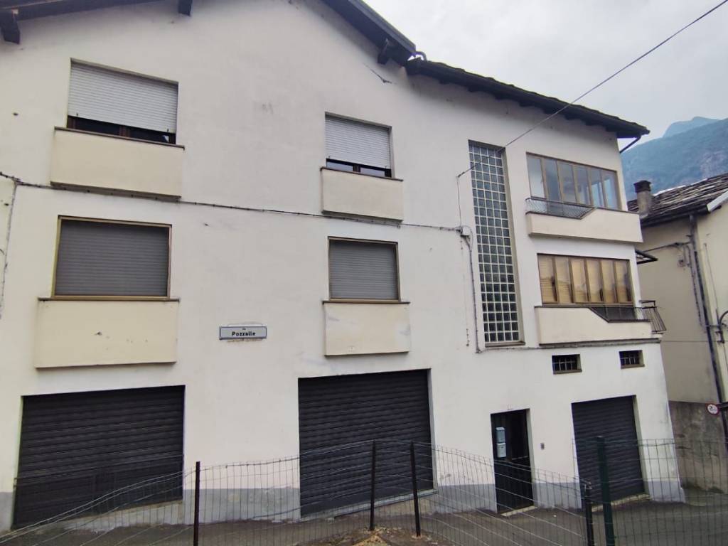 casa indipendente in vendita a Carema