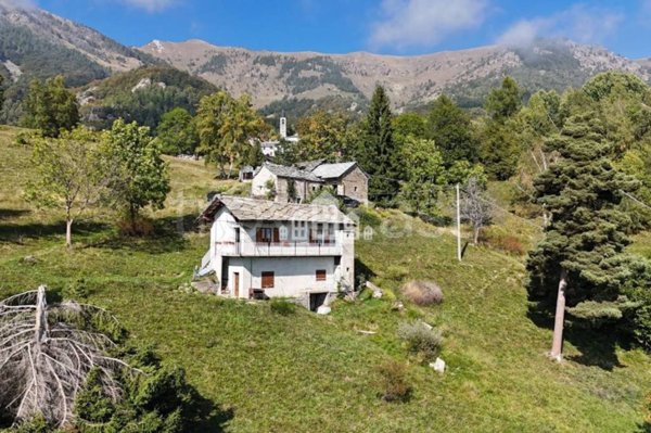 quadrivano in vendita a Carema