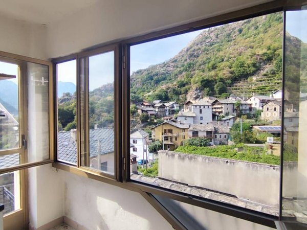 casa indipendente in vendita a Carema