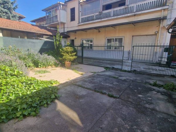 casa semindipendente in vendita a Carignano