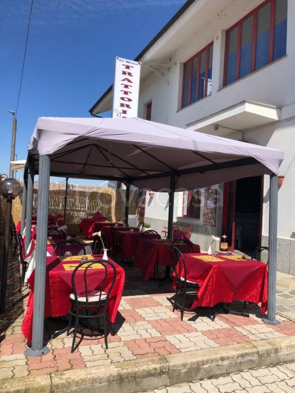 negozio in vendita a Carignano