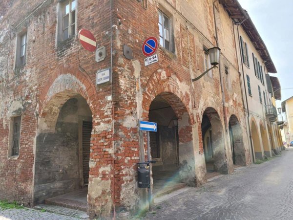 casa indipendente in vendita a Carignano