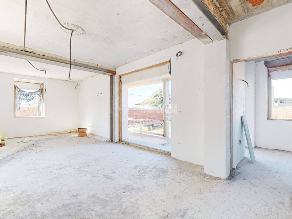 casa indipendente in vendita a Carignano