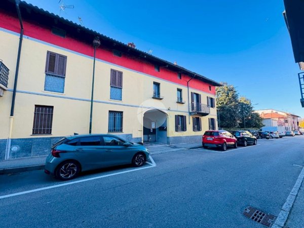 casa indipendente in vendita a Carignano