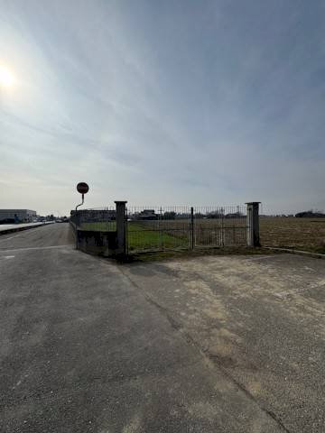 terreno agricolo in vendita a Carignano