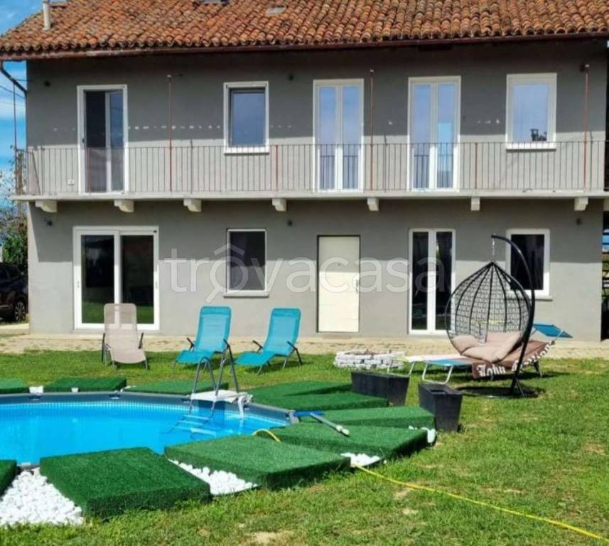 casa indipendente in vendita a Carignano