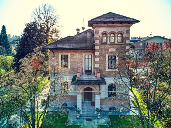 casa indipendente in vendita a Carignano