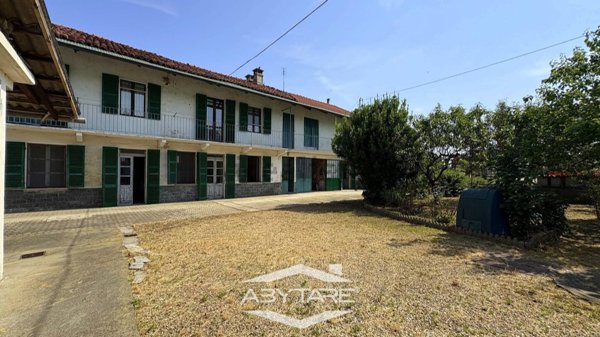 casa semindipendente in vendita a Carignano