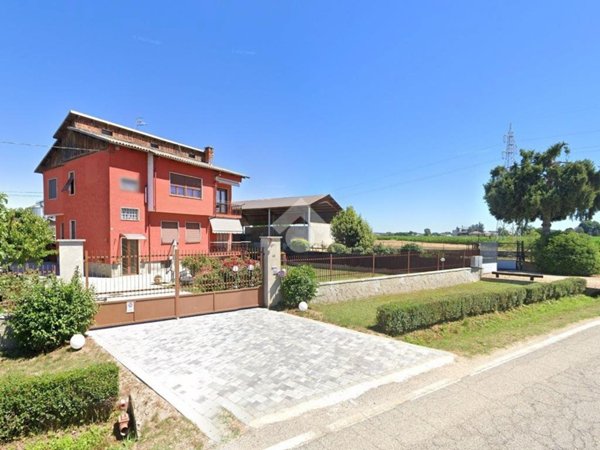 quadrivano in vendita a Carignano