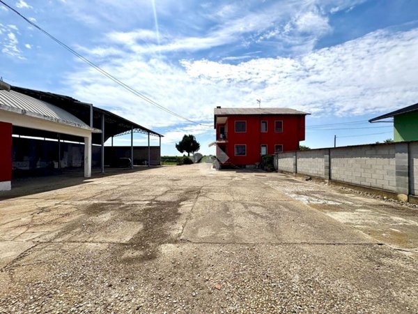 quadrivano in vendita a Carignano