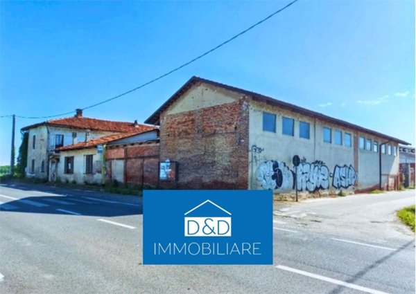 casa indipendente in vendita a Carignano