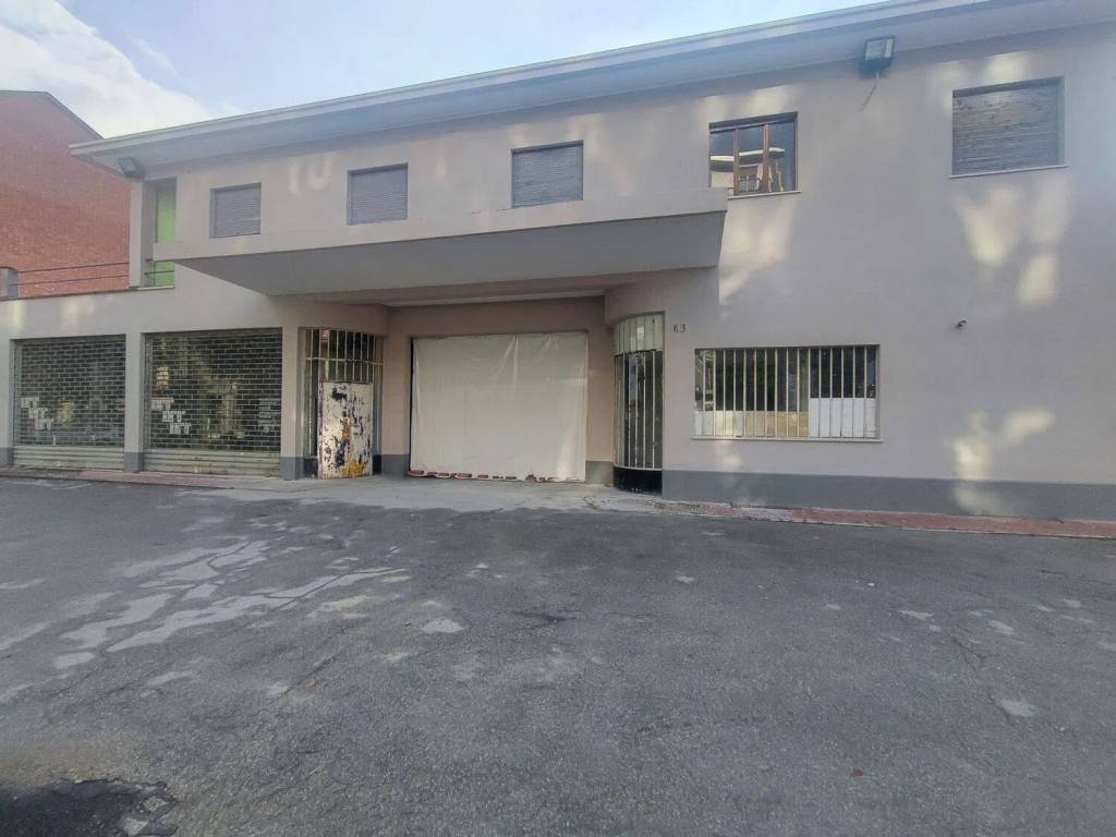 capannone in vendita a Carignano