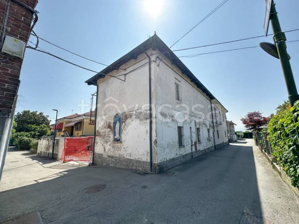 casa indipendente in vendita a Carignano