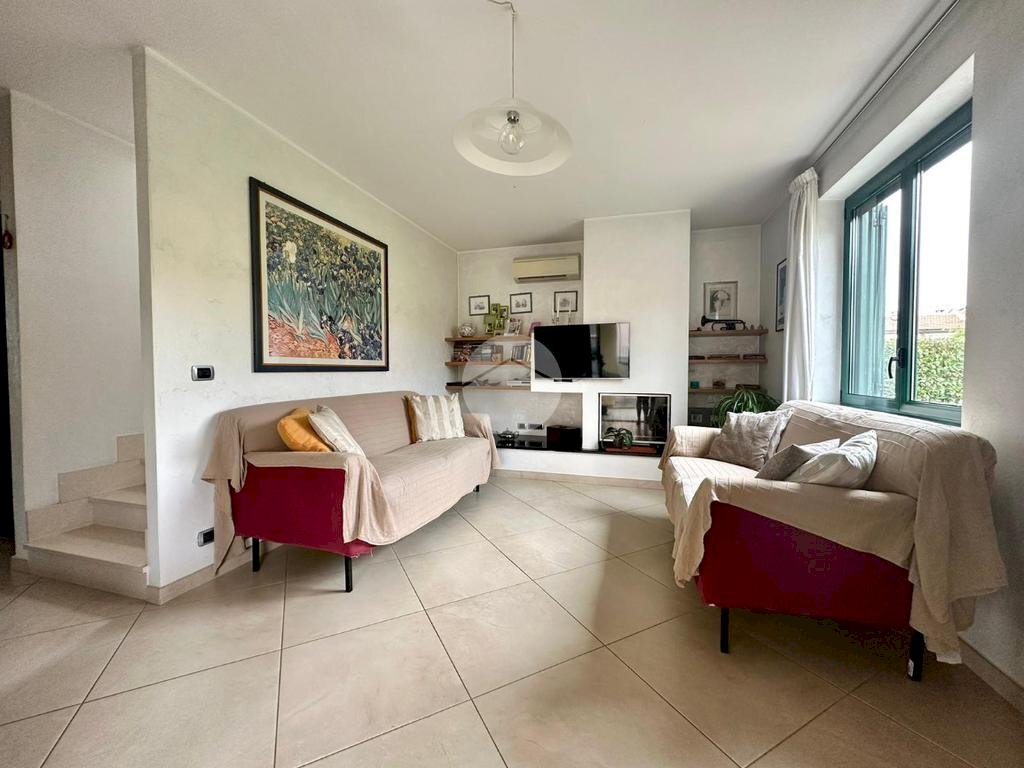 casa indipendente in vendita a Carignano