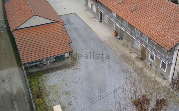 casa indipendente in vendita a Carignano