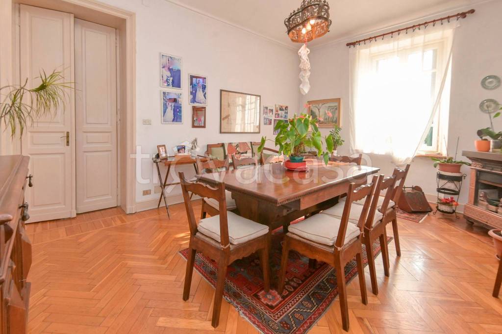 casa indipendente in vendita a Carignano