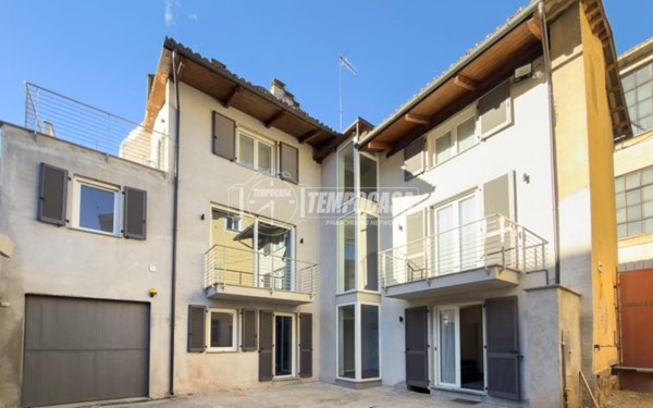 casa indipendente in vendita a Carignano