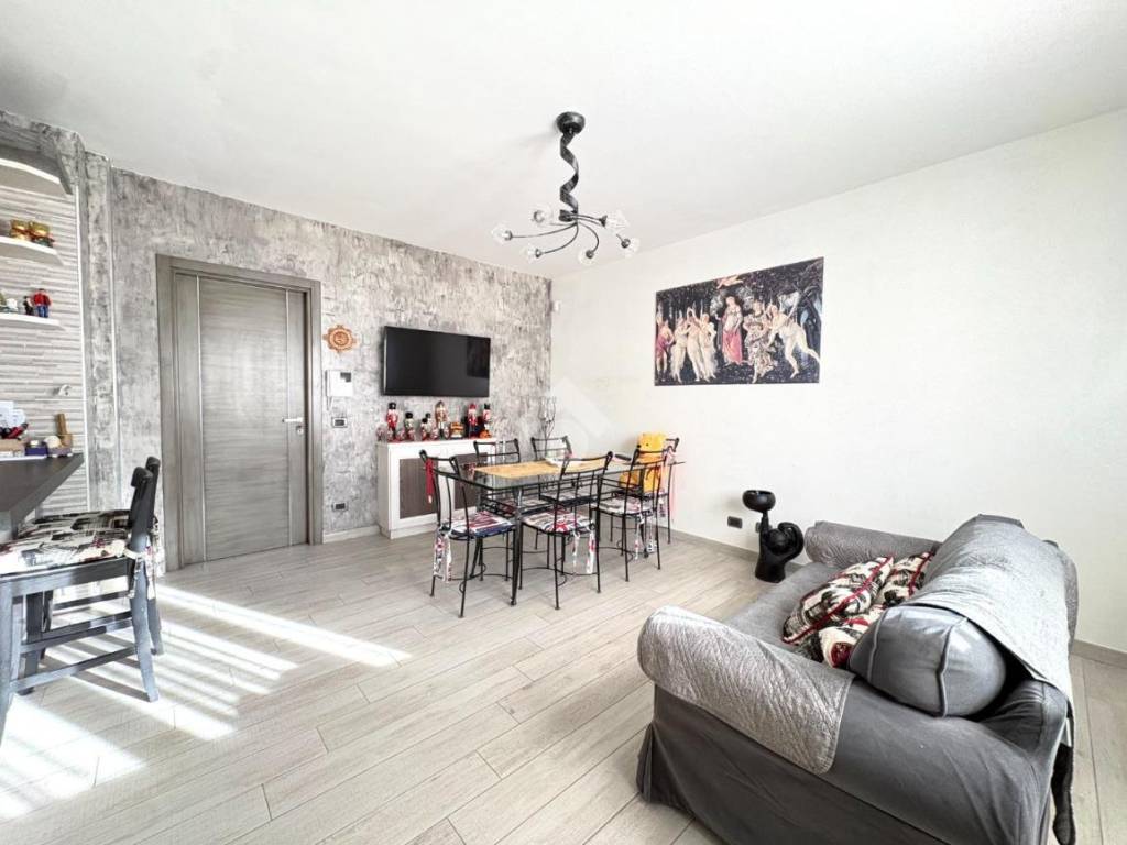 casa indipendente in vendita a Carignano