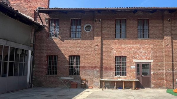 casa indipendente in vendita a Carignano