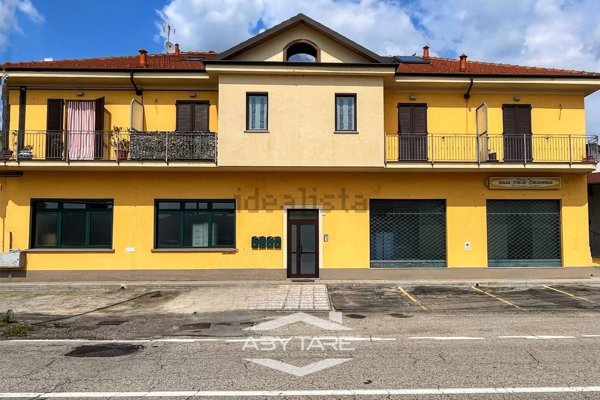 locale di sgombero in vendita a Carignano