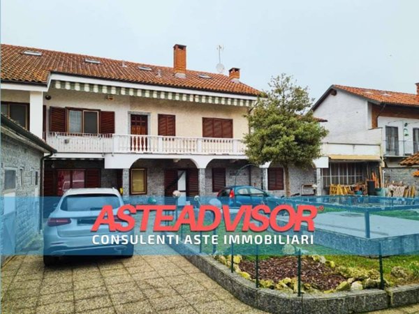 casa indipendente in vendita a Carignano