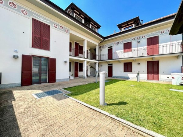 casa indipendente in vendita a Carignano