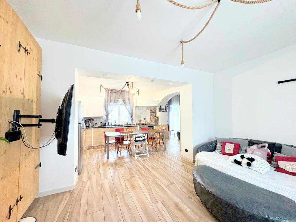 casa indipendente in vendita a Carignano