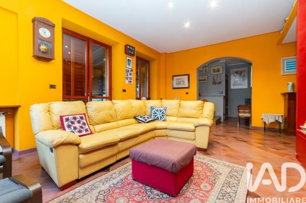 casa indipendente in vendita a Carignano