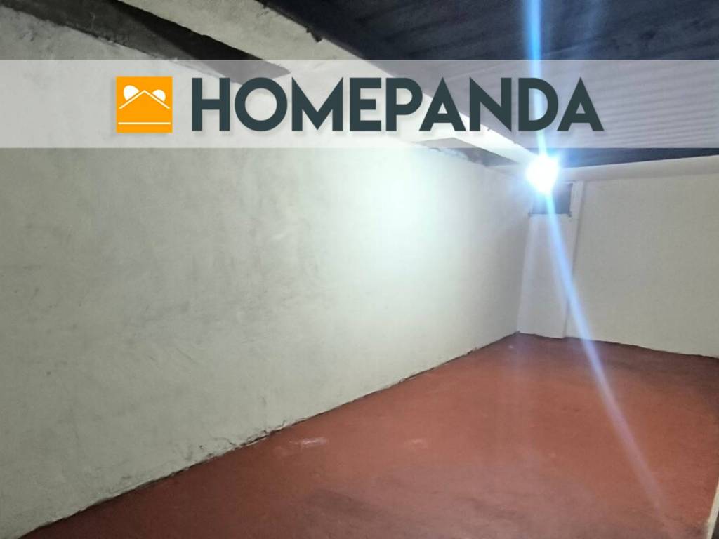 locale di sgombero in vendita a Carignano