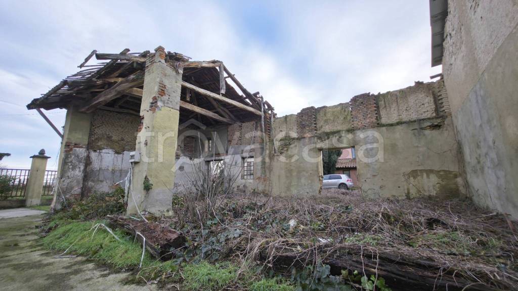 terreno edificabile in vendita a Carignano