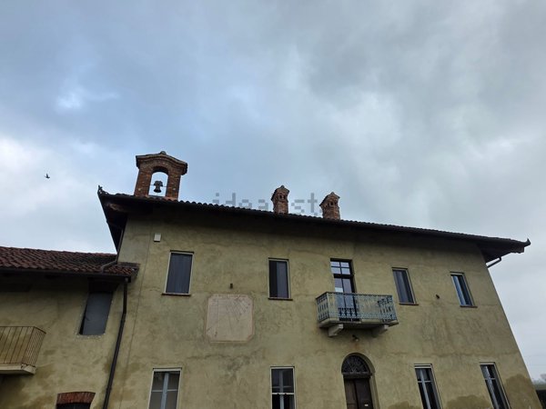 casale in vendita a Carignano