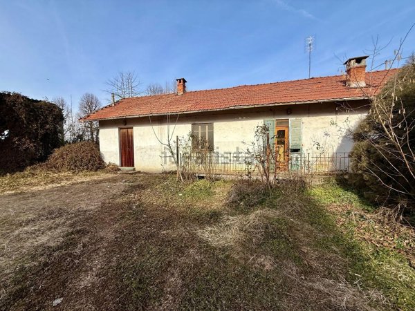 esavano in vendita a Carignano