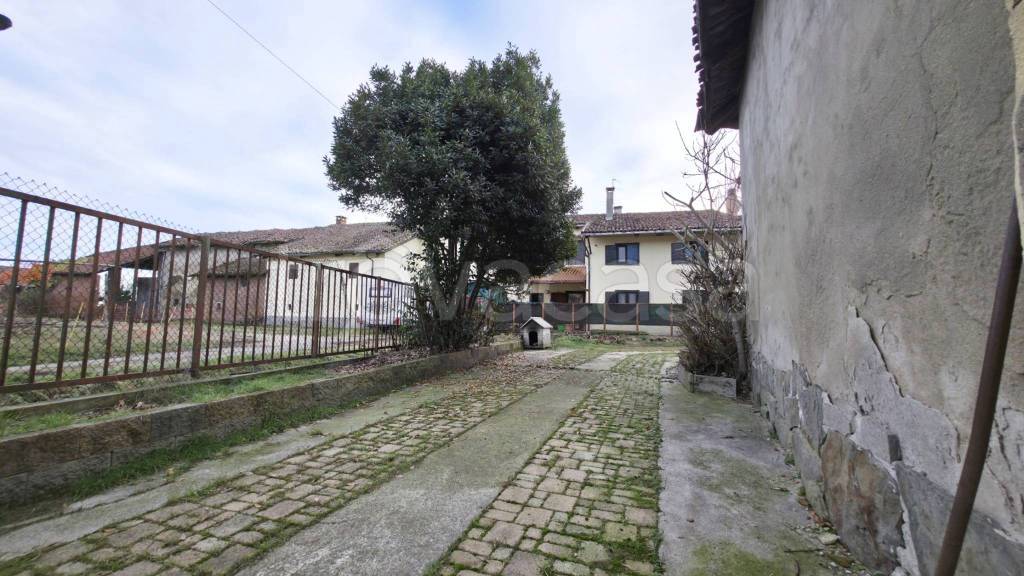 terreno edificabile in vendita a Carignano