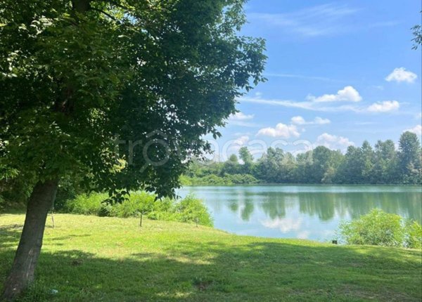 negozio in vendita a Carignano