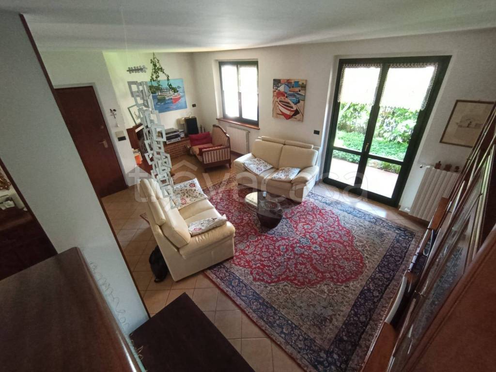 casa indipendente in vendita a Carignano